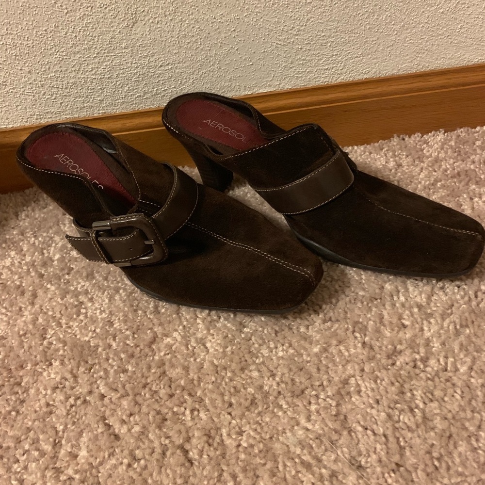 Aerosoles brown suede mule